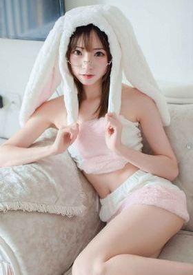 欧美粉色系壁纸_老版国语字幕