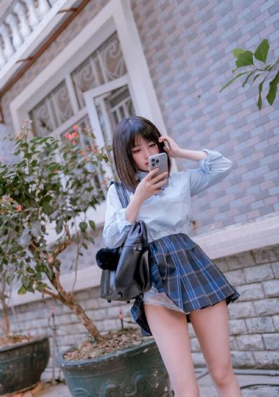 欧美裸体游泳_BD韩语电影在线观看
