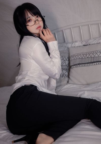 免费观看又黄又爽又色的小说_日韩在线播放专区