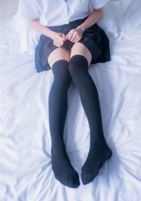 欧美大妈伦少男_高清日本电影免费