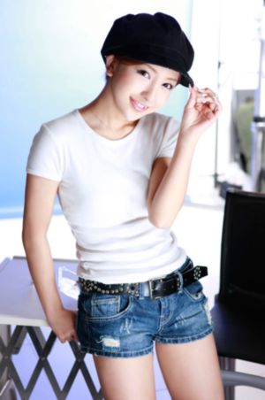 欧美长腿美女壁纸_HD免费观看超清