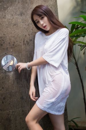 第一章楼道内的诱h(h)_高清全集在线观看