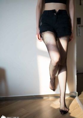 国产奔驰c180报价_超清完整视频观看