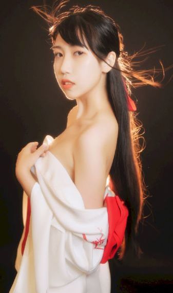 欧美丰臀爆乳熟妇尤物_HD免费观看视频