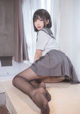 欧美老太太穿绿色衣服_BD韩语全集在线观看